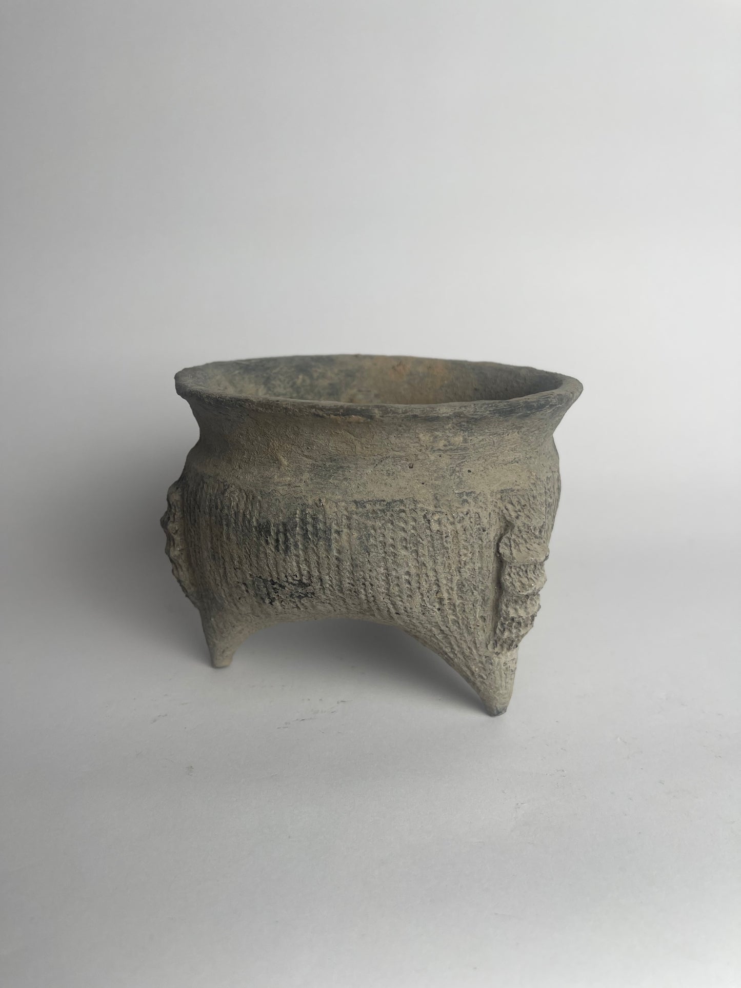 Tripod Vessel