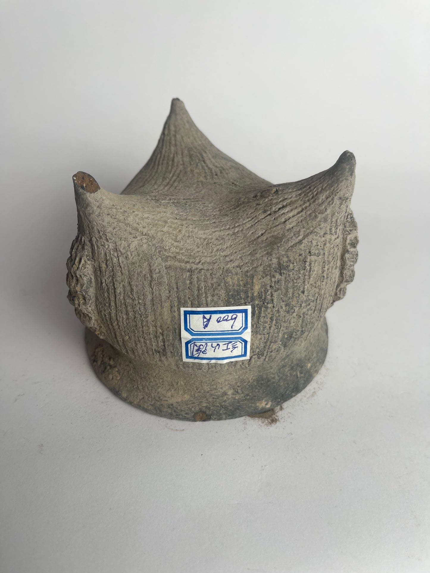 Tripod Vessel
