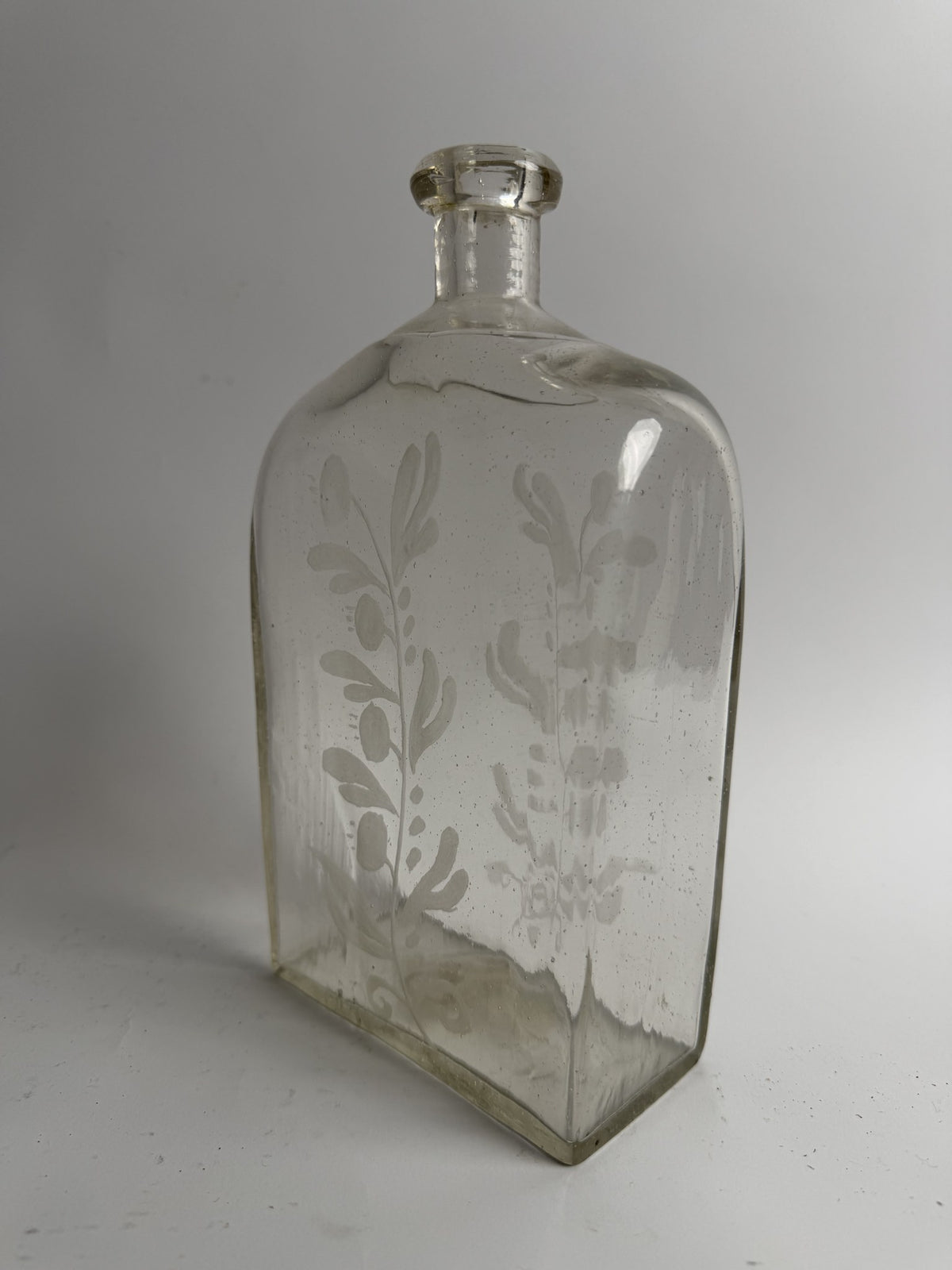 Engraved Glass Case Gin Bottle