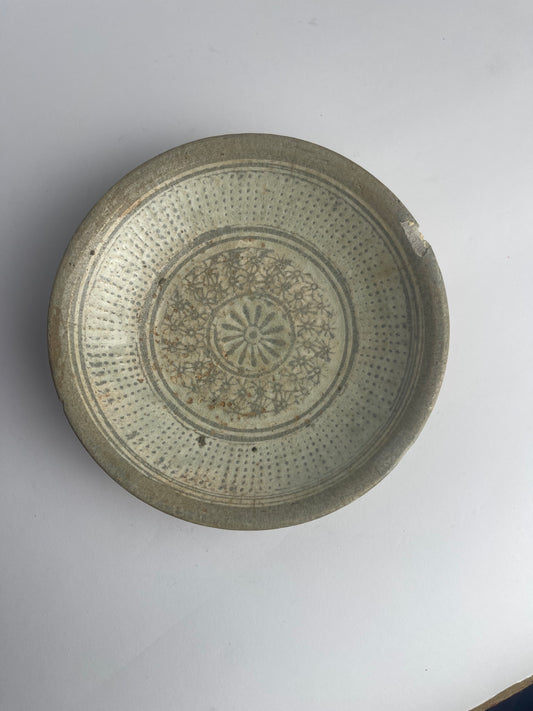 Buncheong Dish