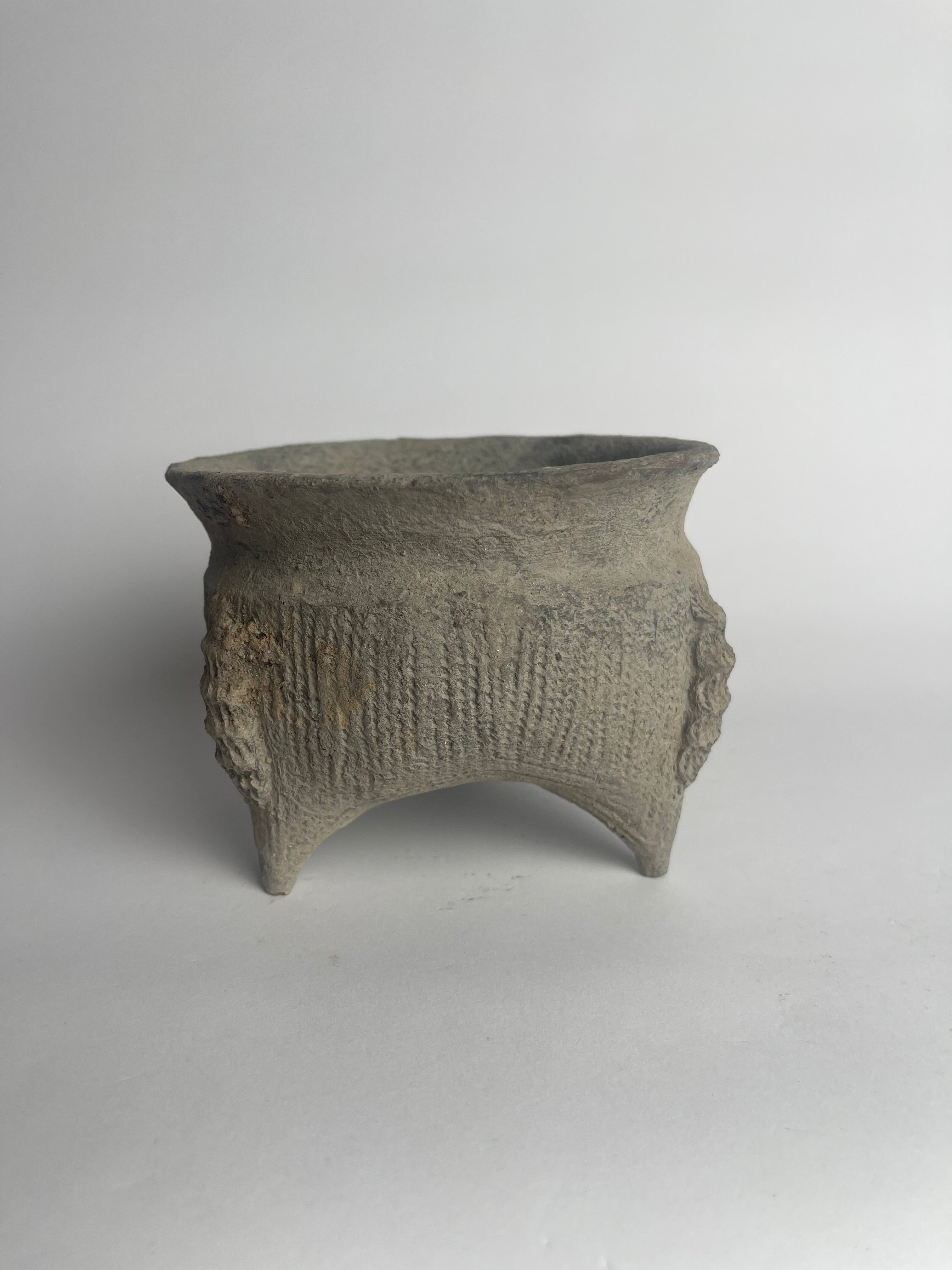 Western Zhou Tripod Vessel