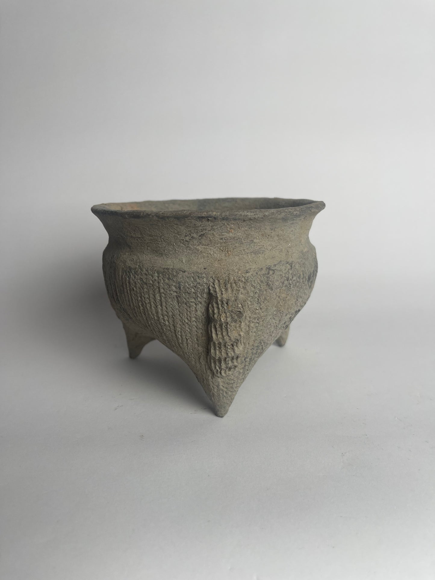 Tripod Vessel