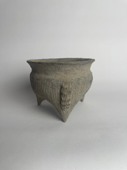 Tripod Vessel