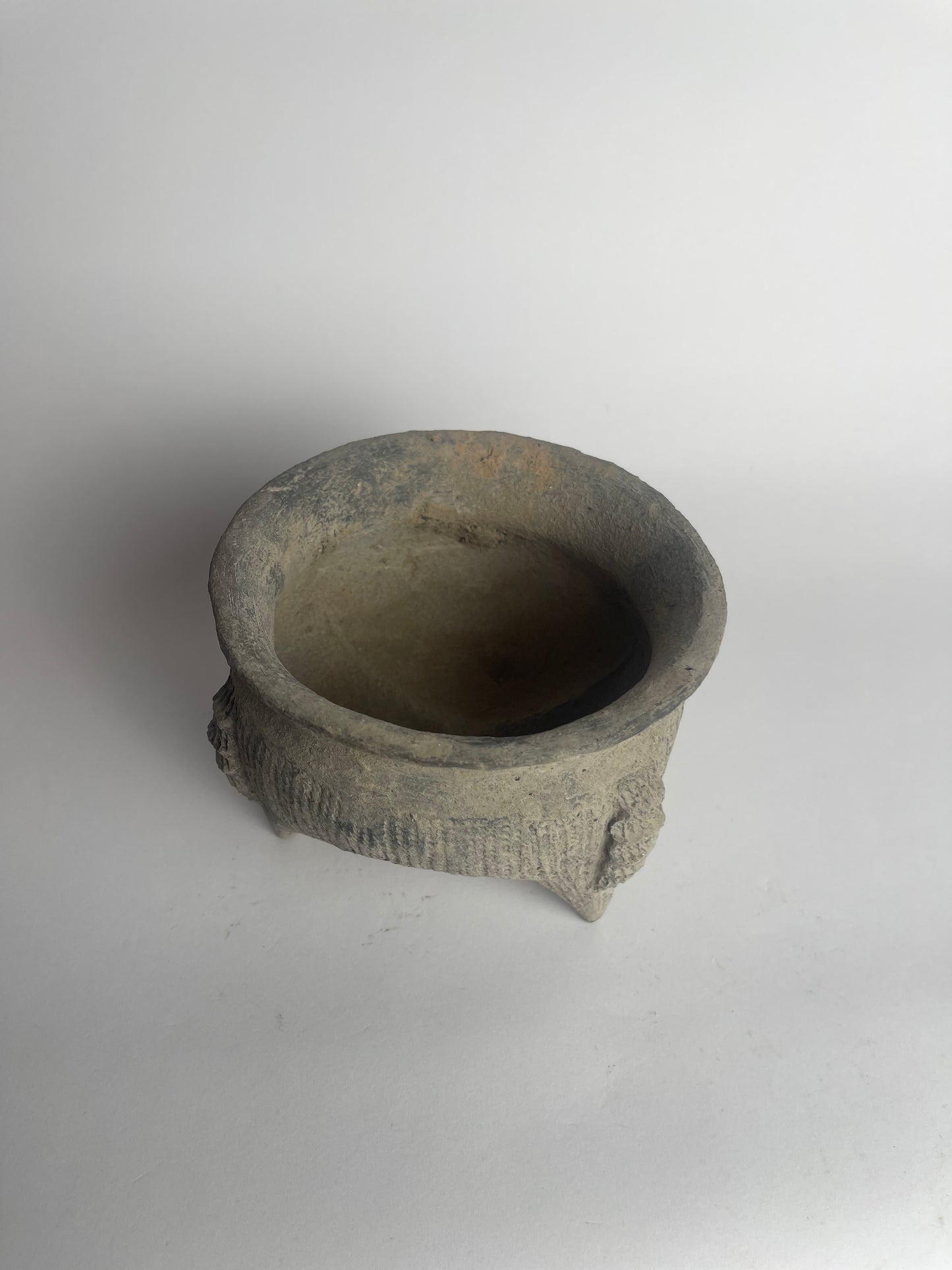 Tripod Vessel