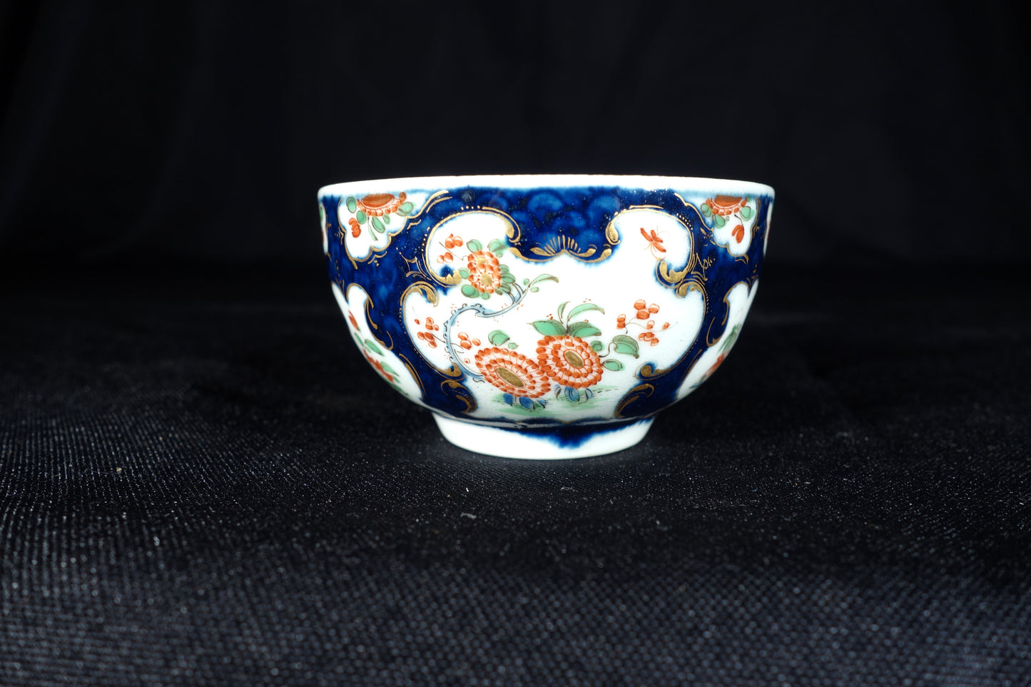 Worcester "Rich Kakiemon" tea bowl