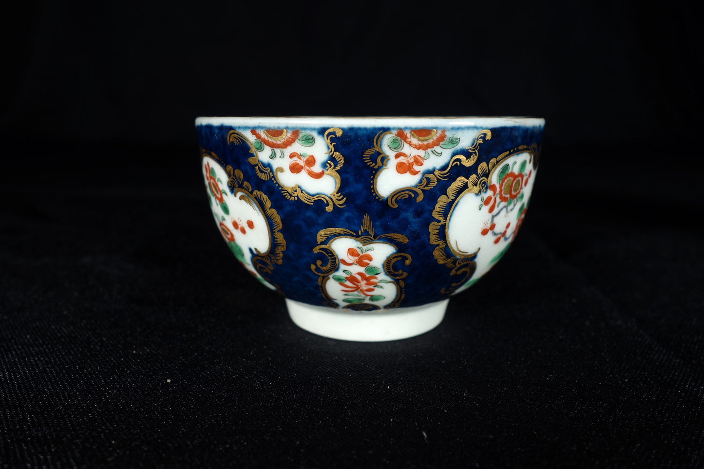 Worcester "Rich Kakiemon" cup