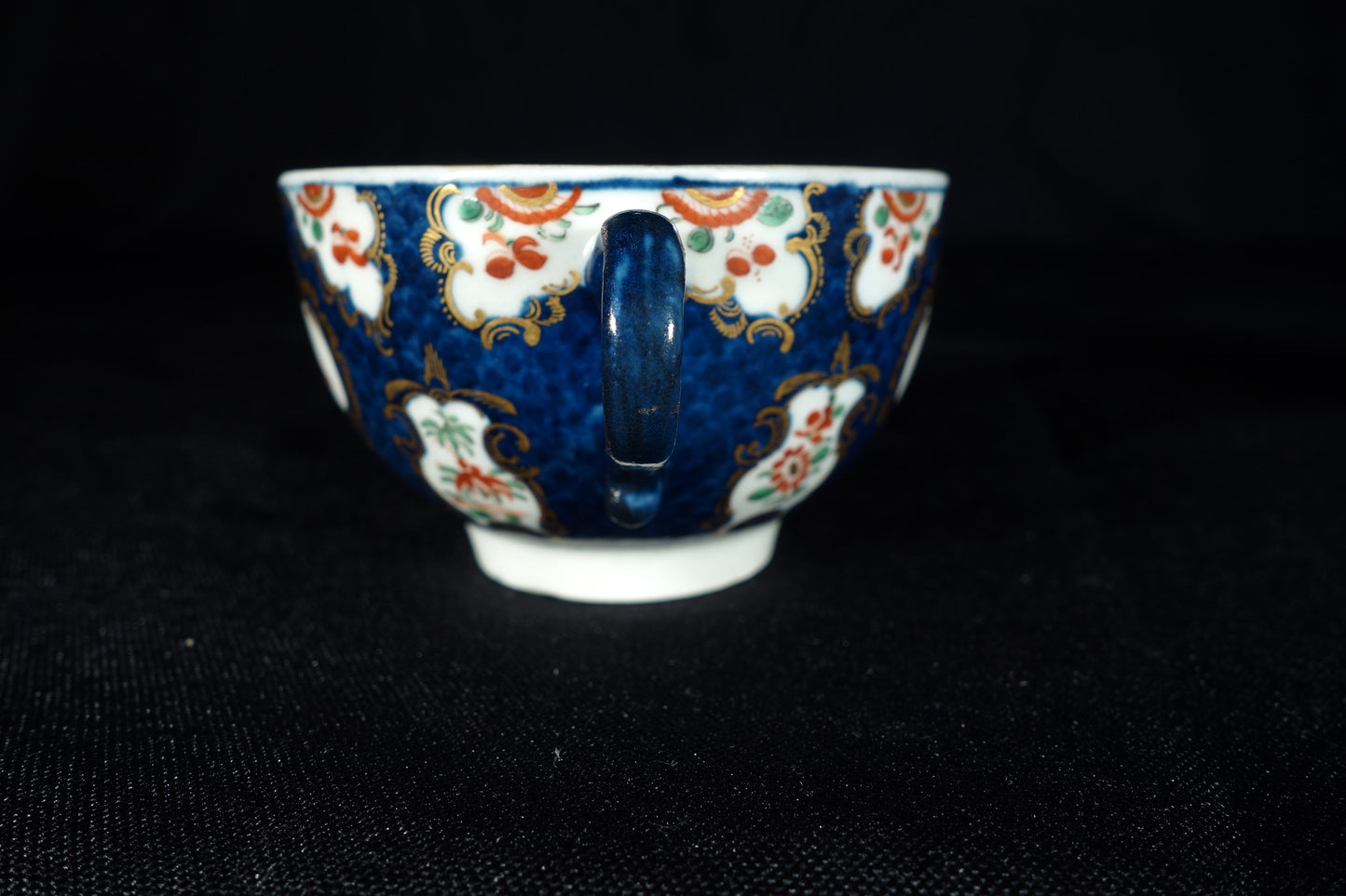 Worcester "Rich Kakiemon" cup