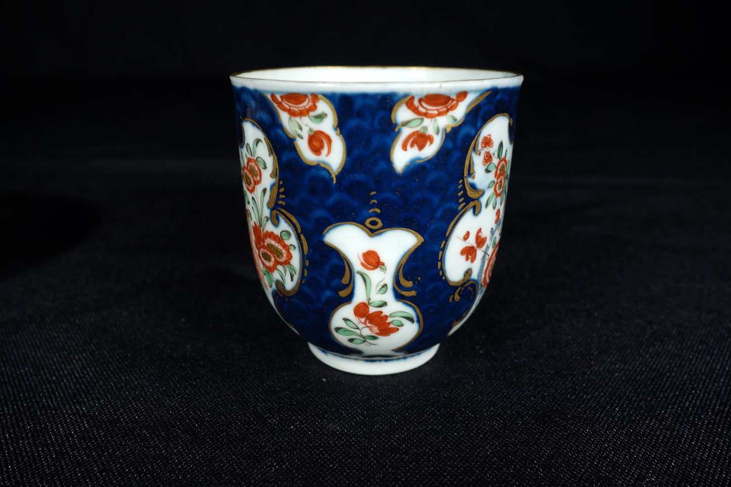 Worcester "Rich Kakiemon" cup and saucer