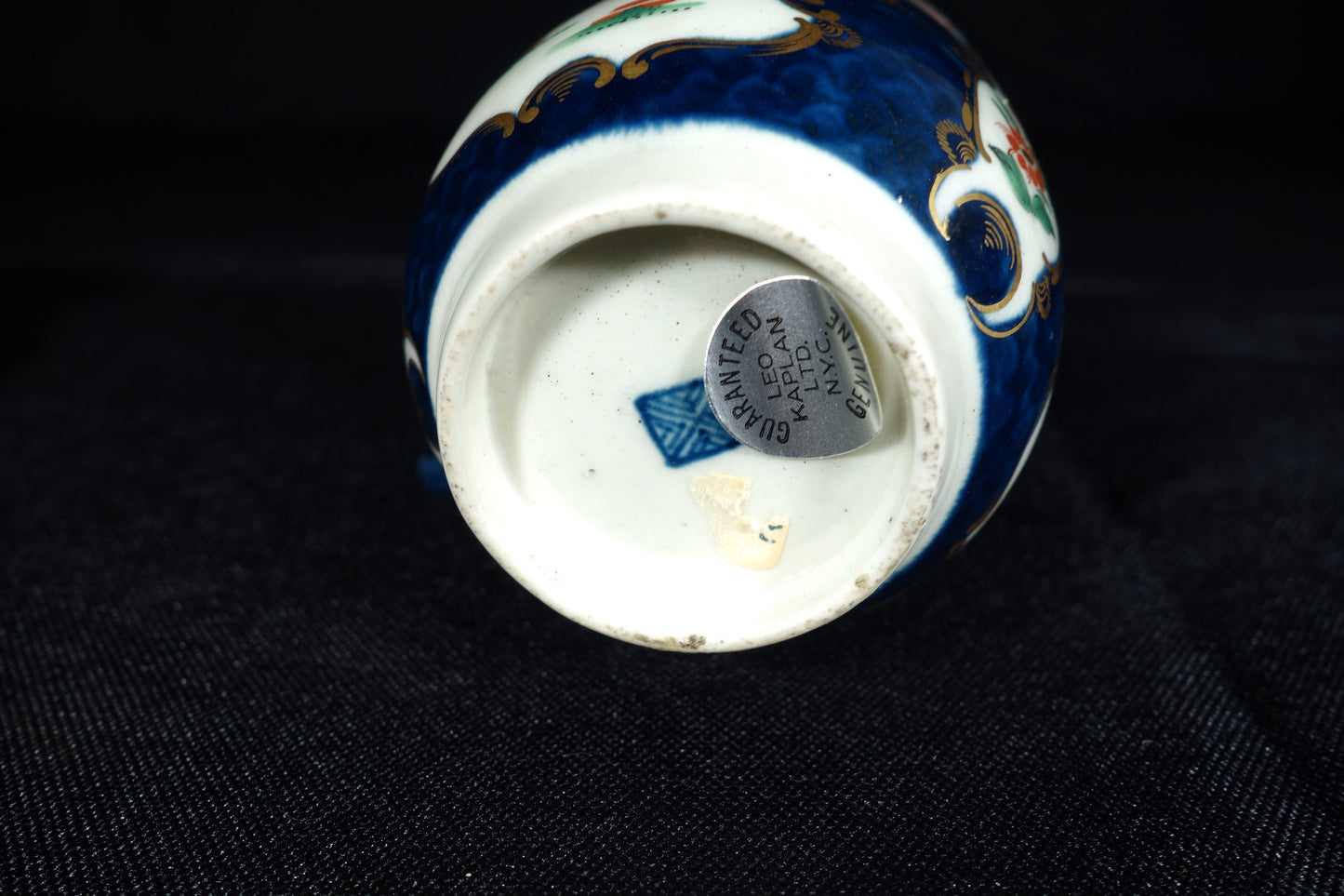 Worcester "Rich Kakiemon" cup and saucer