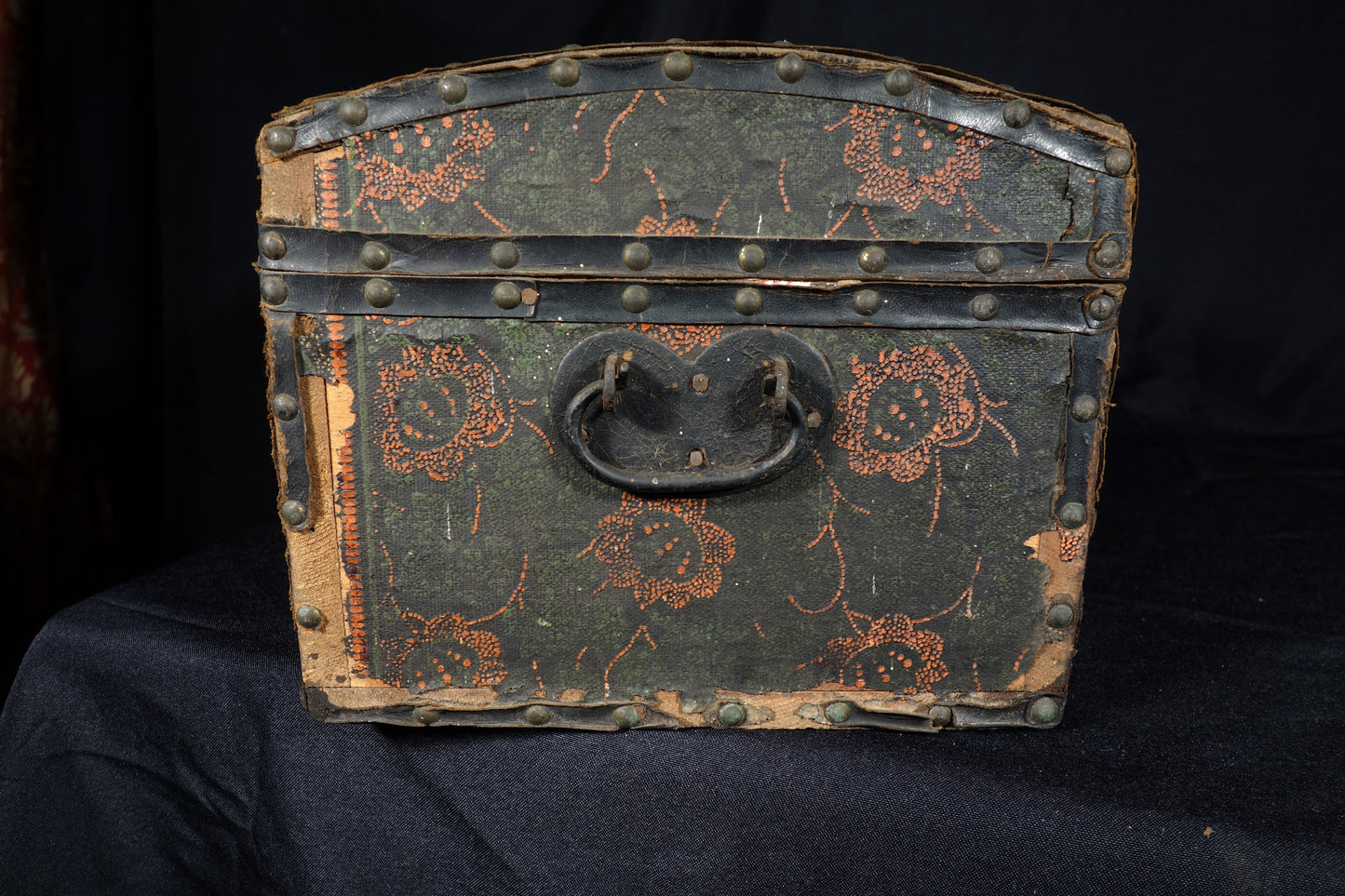 Wallpaper Dome-top Box
