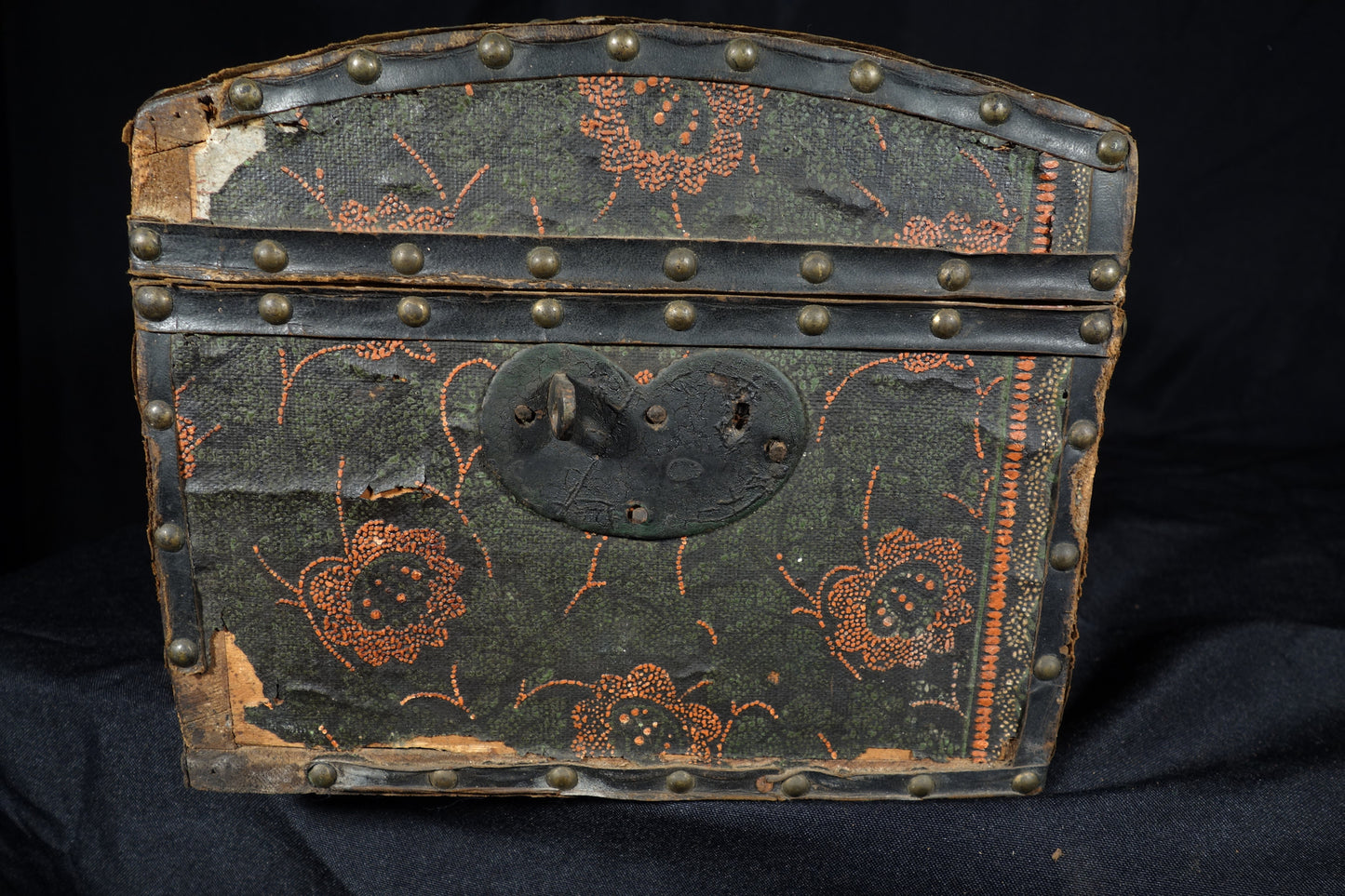 Wallpaper Dome-top Box