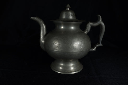 H. Yale Wallingford CT. Pewter Teapot