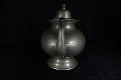 H. Yale Wallingford CT. Pewter Teapot