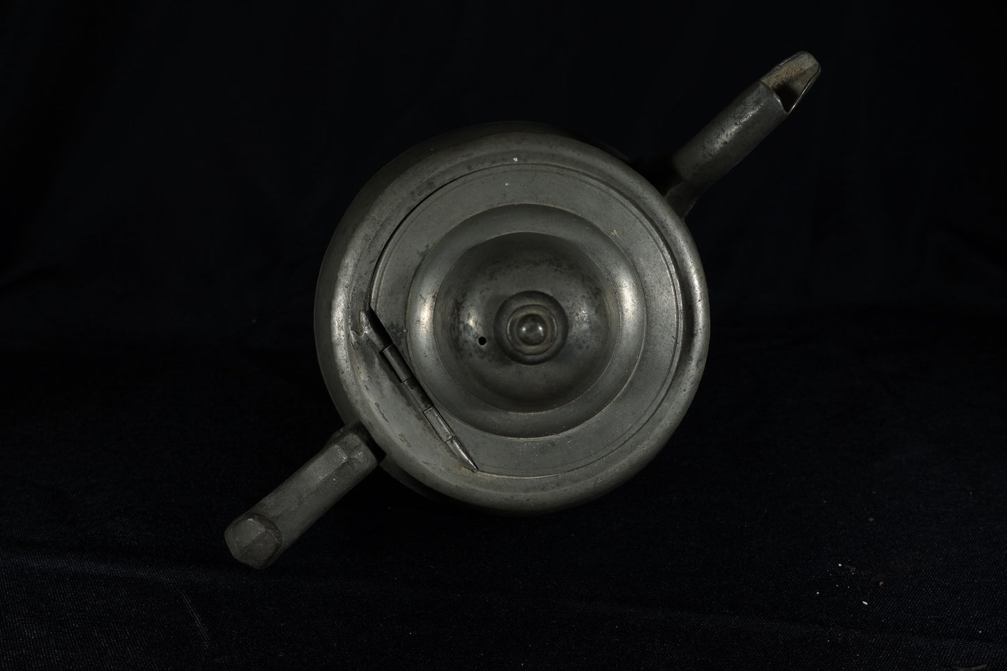 H. Yale Wallingford CT. Pewter Teapot