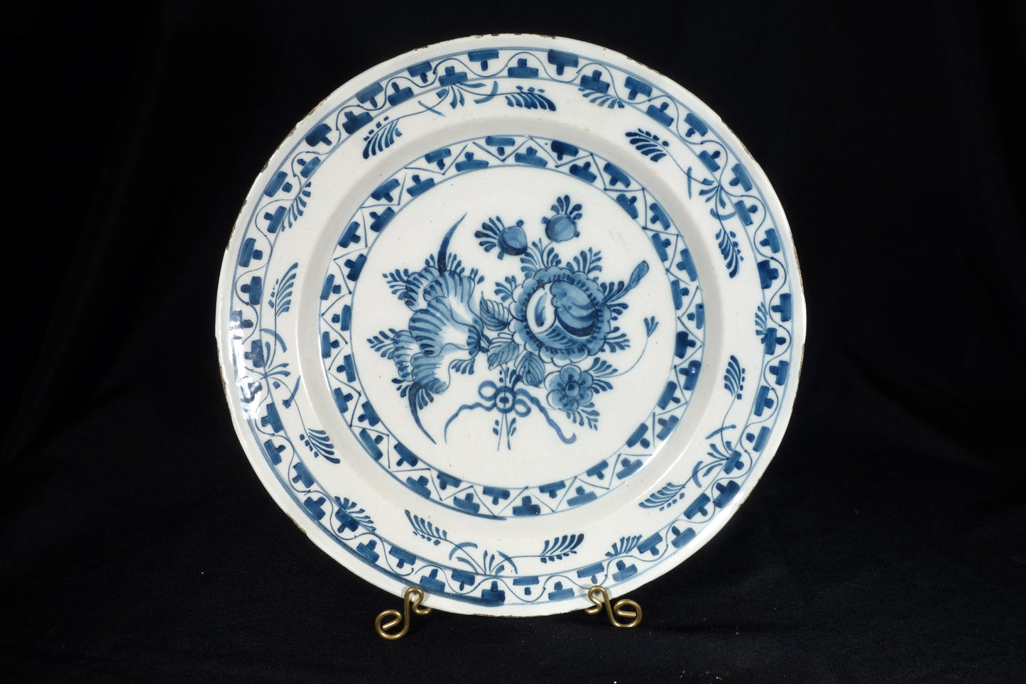 English Delft Charger