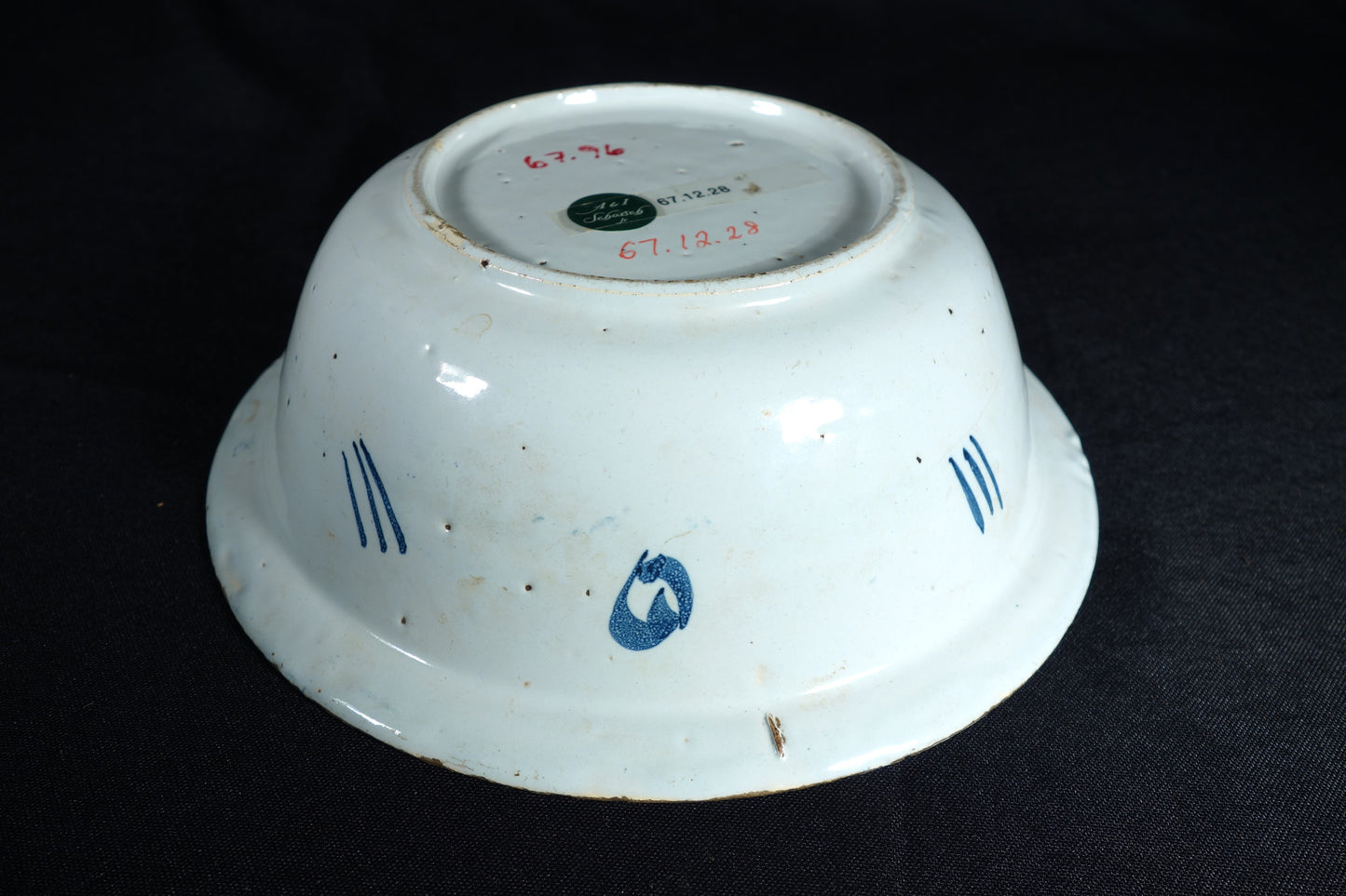 English Delft Wash Basin