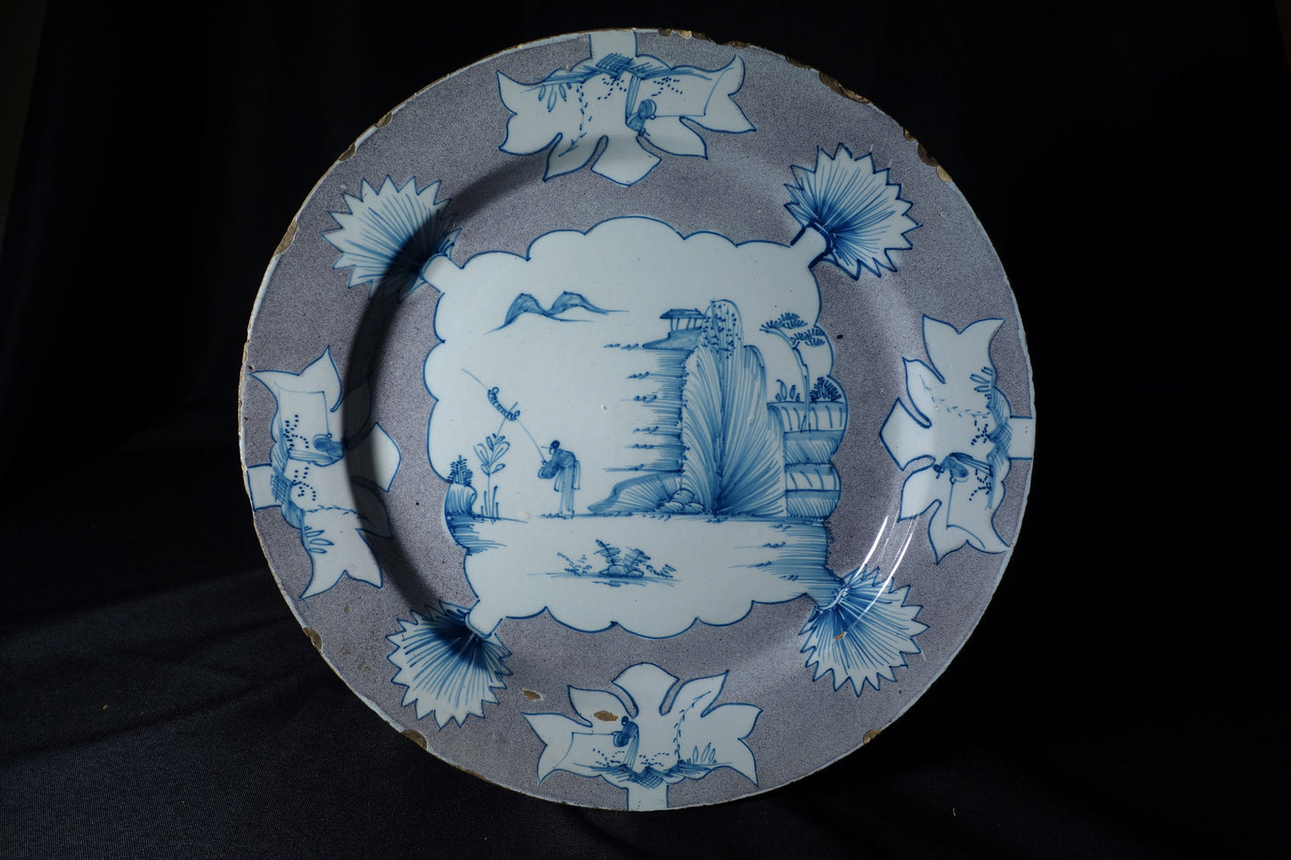 English Delft Charger