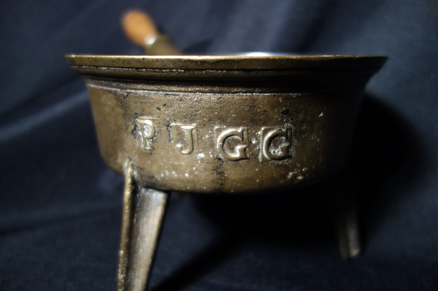 Bronze Posnet Pot