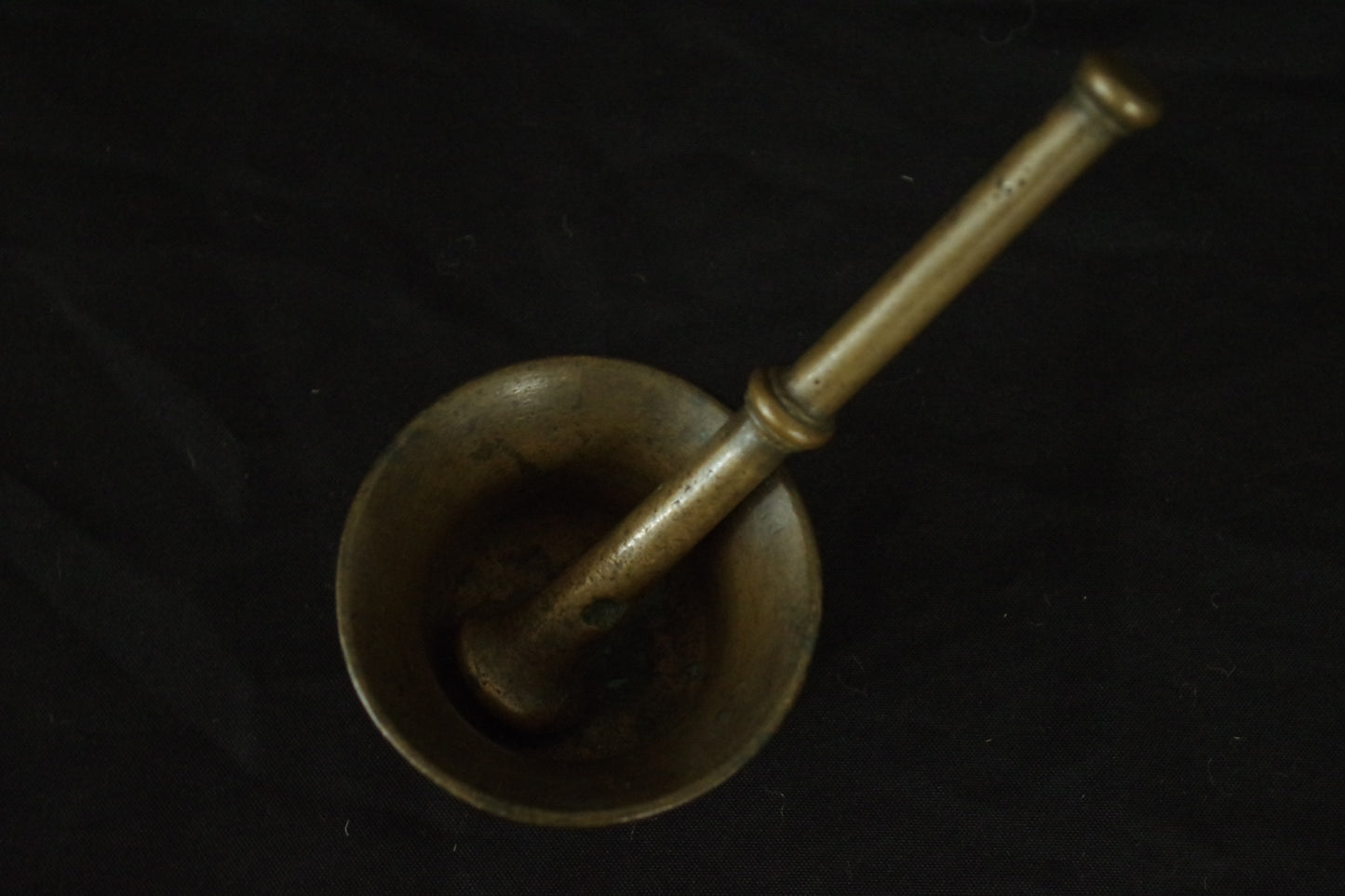 Bronze mortar and pestle