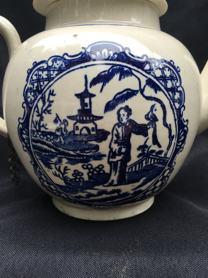 Lowestoft Teapot